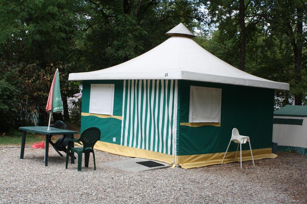 Le Camping Des 3 Lacs Belmont-Tramonet Εξωτερικό φωτογραφία